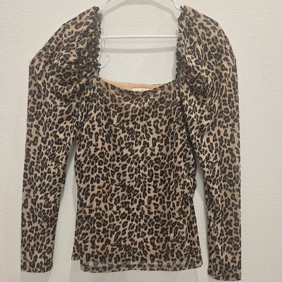 Jolie y Joy Tops - Black and Brown Puff Sleeve Ruched Blouse